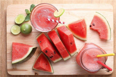 夏天最解渴的水果排名：西瓜解暑，大白梨润喉解渴