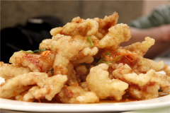 正宗东北十大名菜：锅包肉与铁锅炖大鱼地道美味
